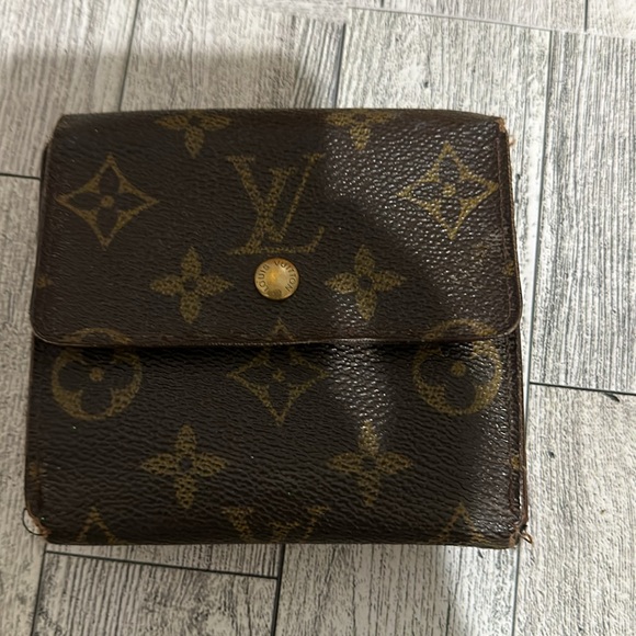 Louis Vuitton Authentic still usable /wallet - Picture 10 of 11